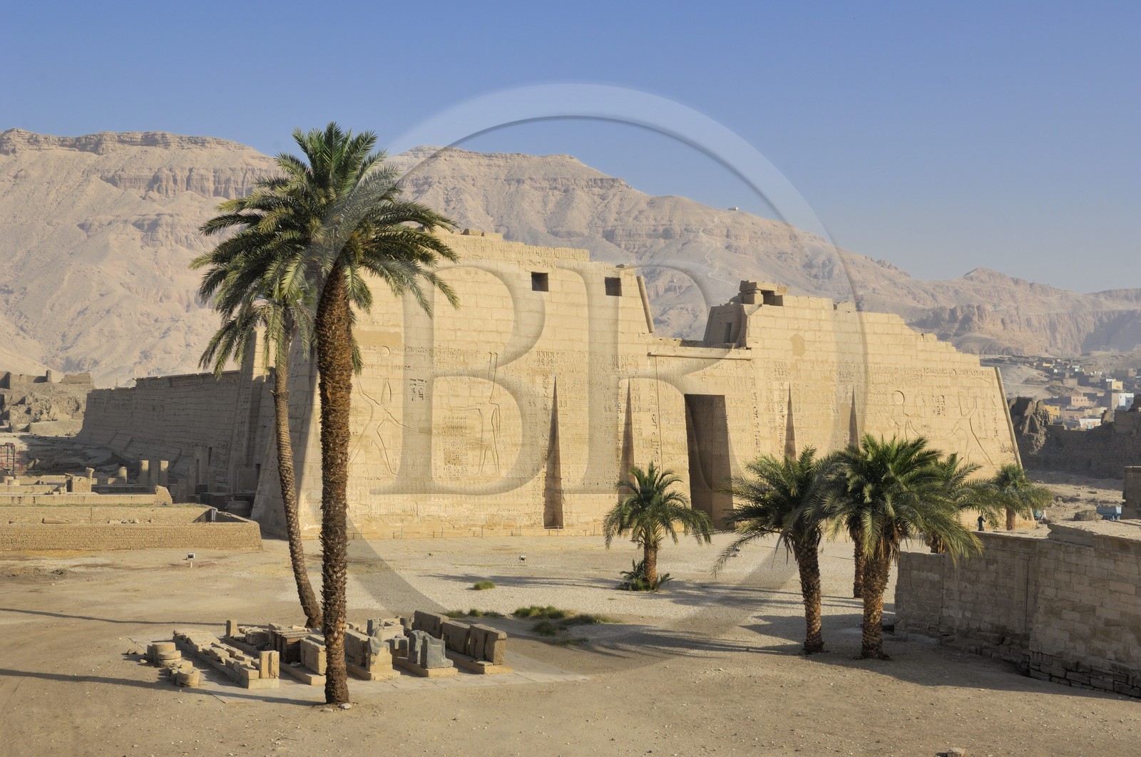 Egypt, Upper Egypt, Nile Valley, surroundings of Luxor, West bank, Thebes Necropolis listed as World Heritage by UNESCO,  Medinet Habu, Ramesses III Temple