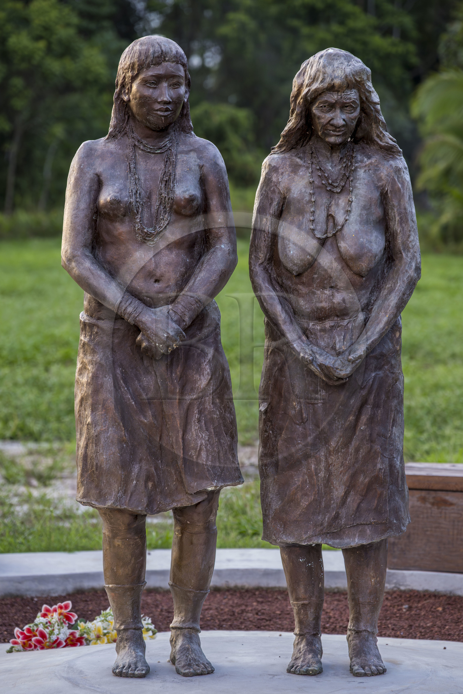 France, Guyane, Iracoubo, mémorial rendant hommage au 47 Kali’na et Arawak, victimes des expositions ethnographiques de 1882 et 1892, présentées dans les zoos humains en Europe