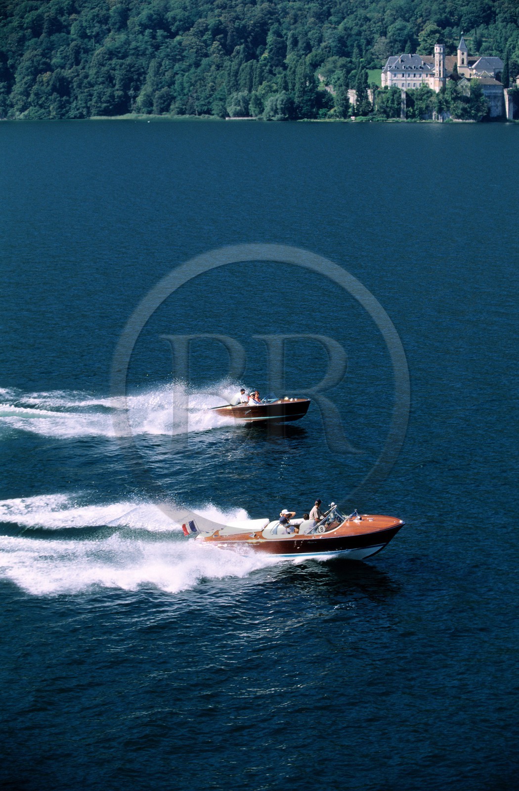 France, Savoie (73), Navig'Aix au lac du Bourget, célèbre canot automobile en bois du type Riva (vue aérienne)