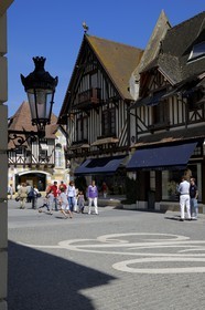 France, Calvados, Pays d'Auge, Deauville, luxury stores in the rue du Casino