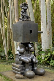 Brésil, Etat du Minas Gerais, région de Belo Horizonte, Brumadinho, centre d'art contemporain Inhotim, Boxhead (2001) de Paul Mccarthy