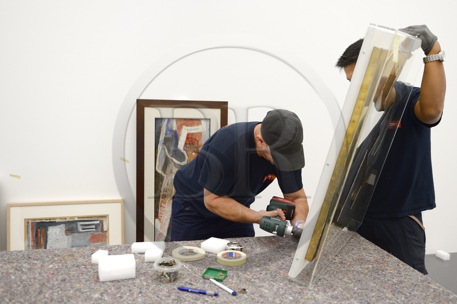 France, Moselle (57), Metz, quartier de l'Amphithéâtre, le Centre Pompidou-Metz, centre d'art conçus par les architectes Shigeru Ban et Jean de Gastines, installation de l'exposition de Hans Richter