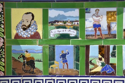 France, Alpes-Maritimes (06), Menton, Jardin Fontana Rosa, Rotonde de Cervantès, bancs décorés de carreaux de céramique illustrant les aventures de Don Quichotte