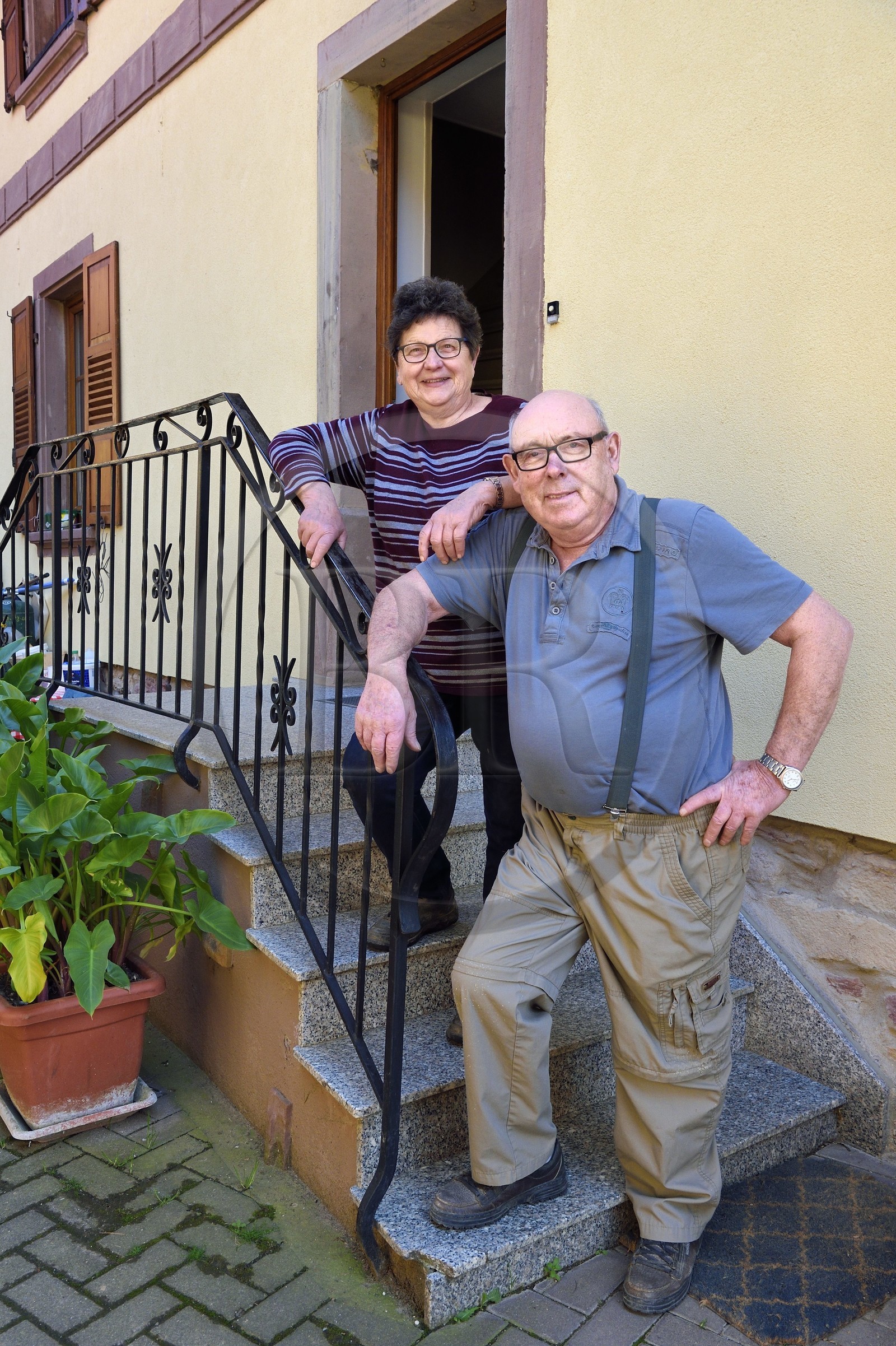 France, Bas-Rhin (67), Fessenheim-Le-Bas, Ferme Weckel, Hélène et Léon Weckel