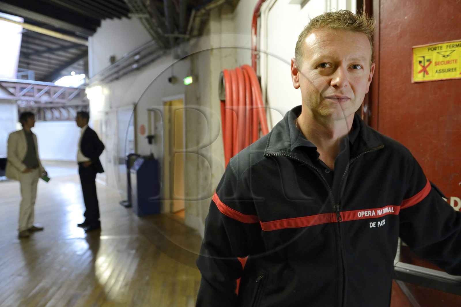 France, Paris (75), Opéra Garnier, un des pompiers de l'opéra