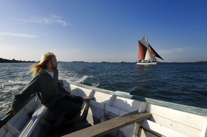 France, Manche (50), archipel des îles Chausey, le Courrier des Iles dessiné par le peintre de la marine Marin Marie
