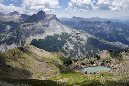 France, Alpes de Haute Provence, Uvernet Fours, Mercantour National Park, Ubaye valley, lake tour hiking trail of the Cayolle pass, Haut-Var Valley and Lake Lausson