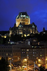 Canada, province de Québec, ville de Québec, Vieux-Québec classé Patrimoine Mondial de l' UNESCO, château Frontenac depuis le port sur le fleuve Saint-Laurent