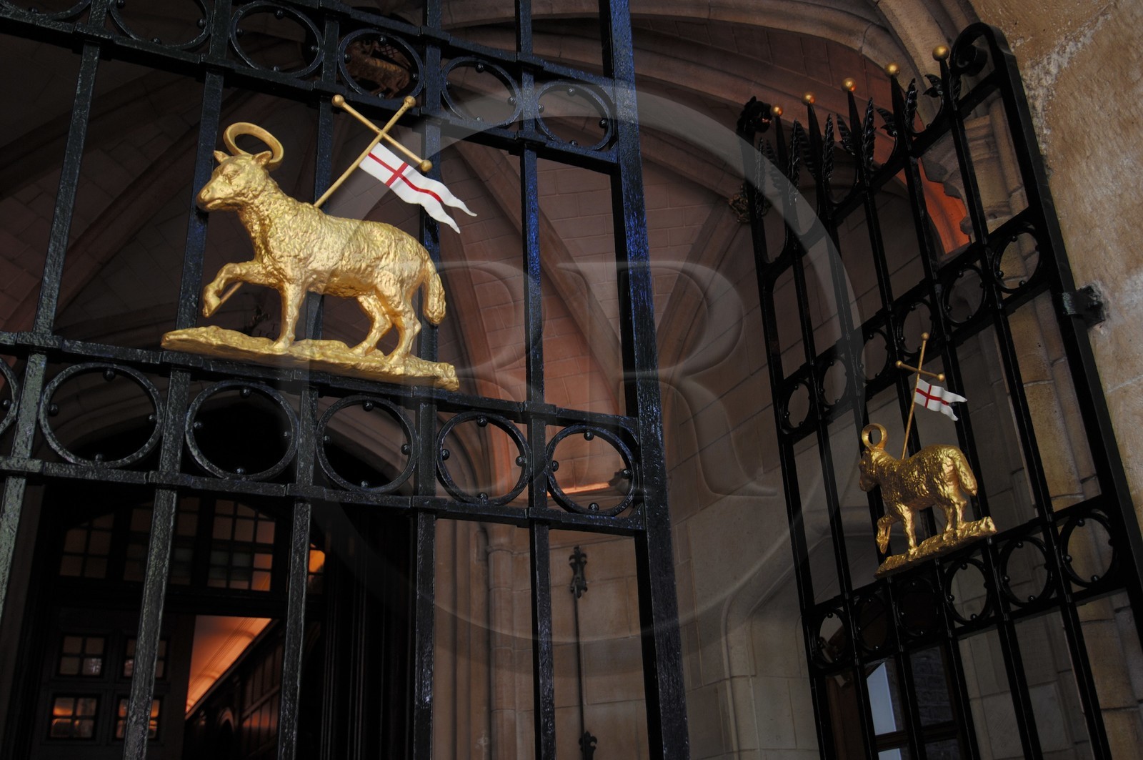 Royaume-Uni, Angleterre, Londres, portail dans le quartier de Temple Church