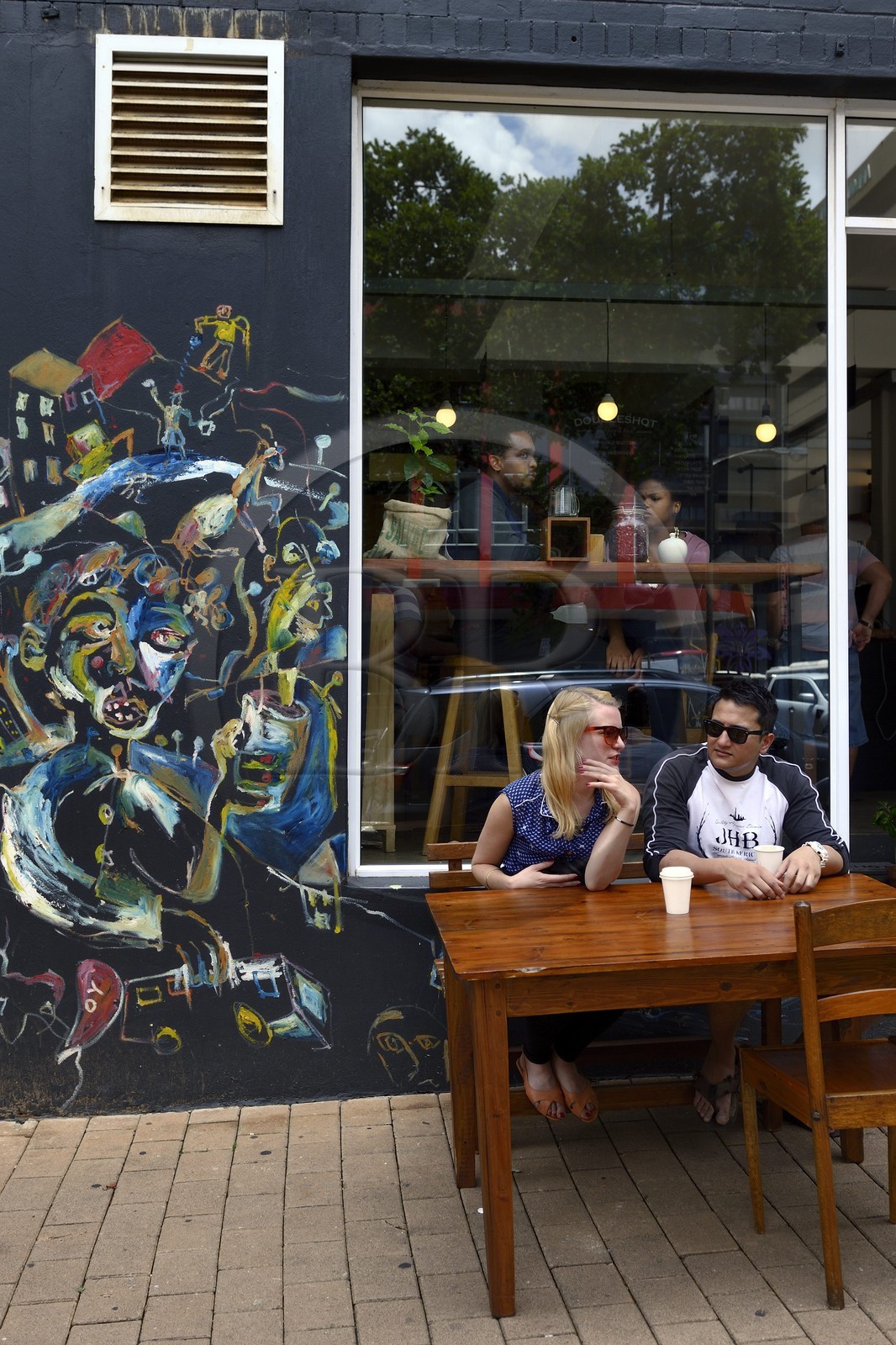 Afrique du Sud, province de Gauteng, Johannesburg, Braamfontein, restaurant dans Juta street