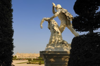 France, Yvelines (78), statue du parc du château de Versailles, classé Patrimoine Mondial de l'UNESCO