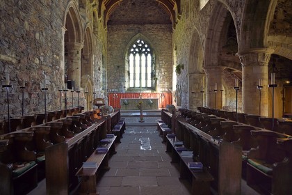 United Kingdom, Scotland, Highland, Inner Hebrides, Isle of Iona facing the Isle of Mull, Iona abbey founded by Saint Columba in the 6th century, the church (circa 1200)