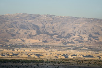 Israel, district Nord, Basse Galilée, la vallée du Jourdain et les montagne de Jordanie en arrière plan