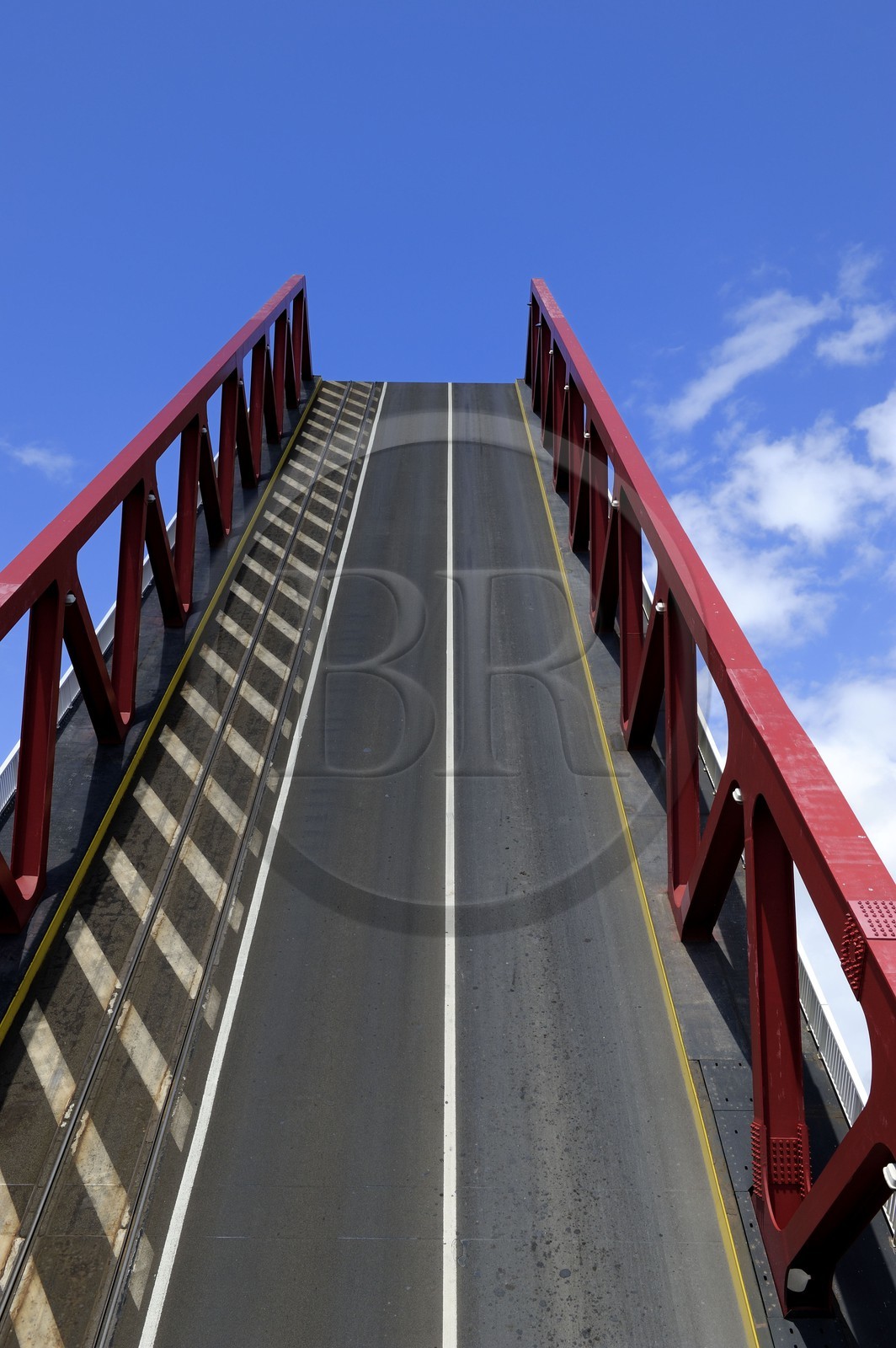 France, Seine Maritime, Le Havre, commercial port, vertical lift bridge from the François Ier lock, road to paradise