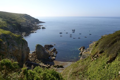 France, Finistère (29), Mer d'Iroise, Plogoff, port naturel de Pendreff