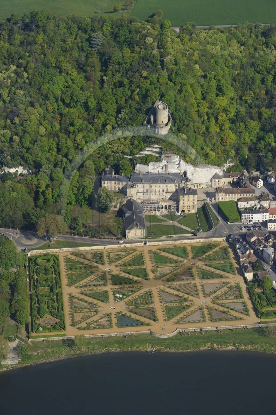 France, Val d'Oise, La Roche Guyon, labelled Les Plus Beaux Villages de France (The Most Beautiful Villages of France), the castle (aerial view)