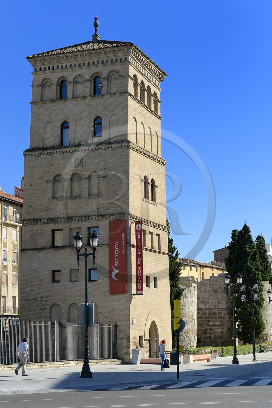 Spain, Aragon, Zaragoza, Zuda tower (torreon de La Zuda) and the Roman walls