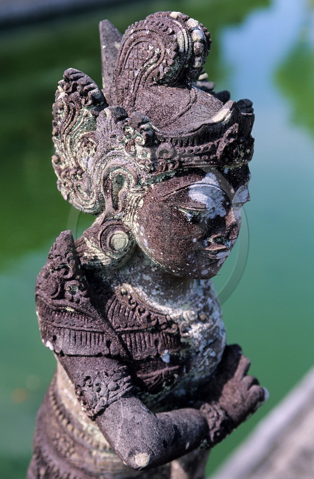 Indonésie, île de Bali, Klungklung (Semarapura), sculpture du pavillon flottant de Balé Kambang