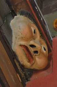 France, Maine et Loire (49), château de Montreuil-Bellay, sculptures médiévales sur les poutres