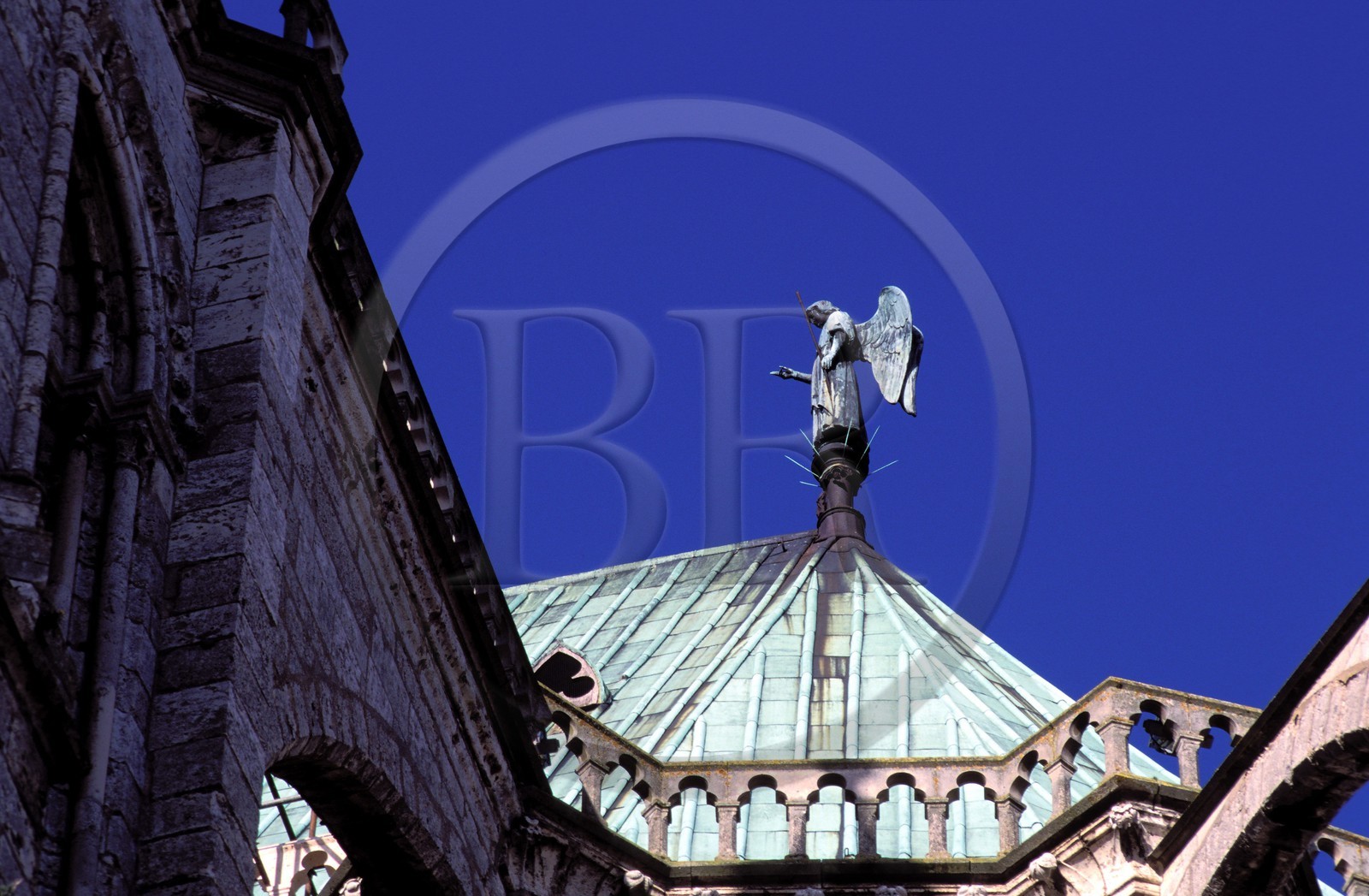 France, Eure-et-Loir (28), Chartres, cathédrale Notre-Dame de Chartres classée Patrimoine Mondial de l' UNESCO, ange girouette