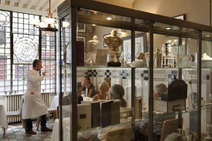 France, Rhône (69), Lyon, restaurant de la Mère Brazier fondé en 1921 par Eugénie Brazier, Mathieu Viannay Chef doublement étoilé au guide Michelin