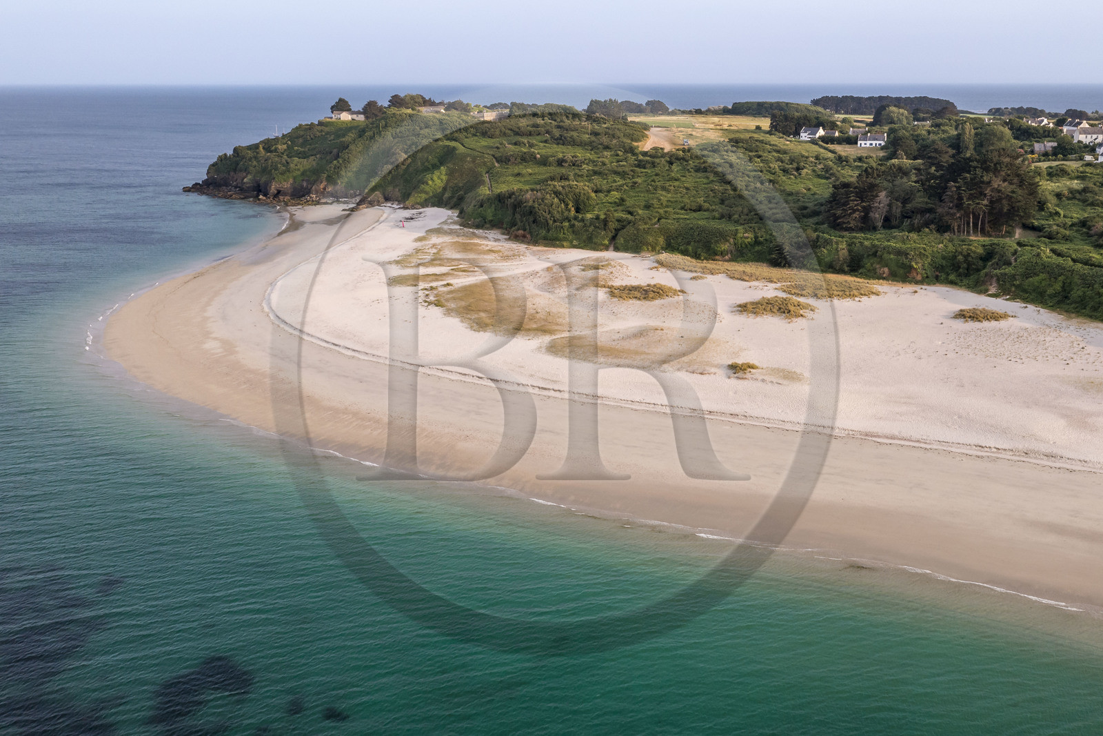 France, Morbihan (56), Ile de Groix, la plage des Grands Sables (vue aérienne)