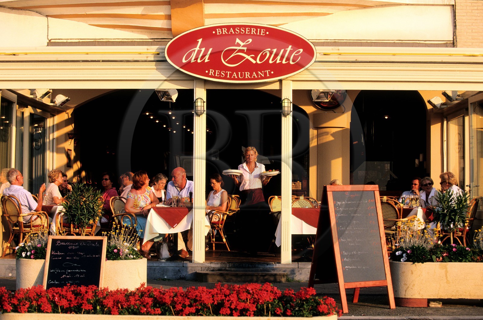 Belgique, Flandre-Occidentale, Knokke-Heist, restaurant en front de mer de Knokke-le-Zoute