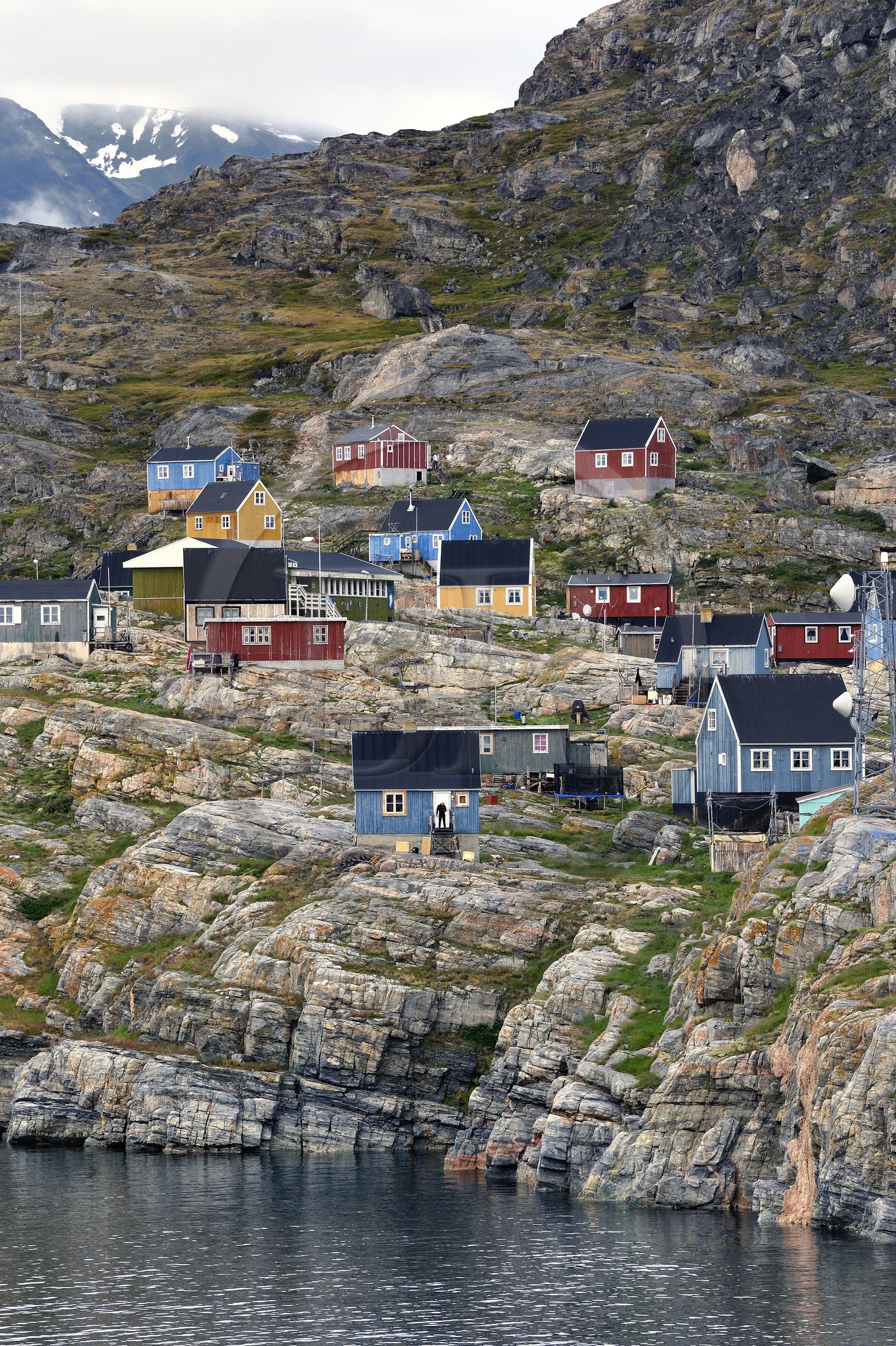 Groenland, cote ouest, baie de Baffin, le petit village de Ukkusissat dans le fjord Uummannaq