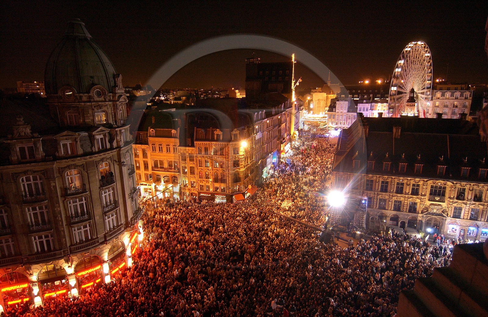 France, Nord (59), soirée inaugurale de Lille 2004, un million de personnes dans les rues