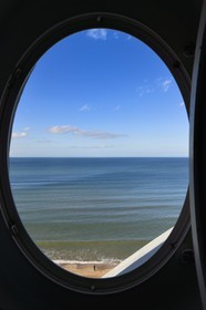 France, Calvados (14), Pays d'Auge, la côte Fleurie, Cabourg, le Grand Hotel, vue sur mer depuis une des fenetres du 4ème étage