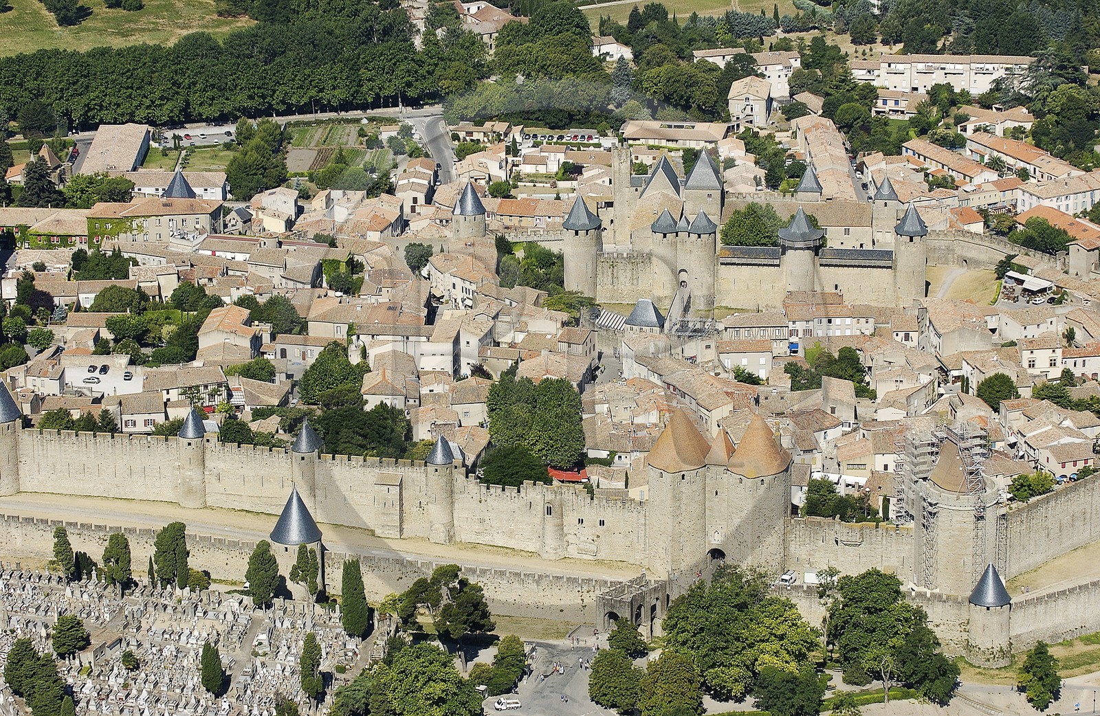 France, Aude (11), vue aerienne de la vieille ville de Carcassonne