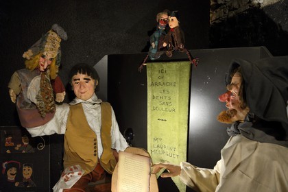 France, Rhône (69), Lyon, site historique classé Patrimoine Mondial de l'UNESCO, Vieux Lyon, boutique Disagn' Cardelli dans la rue St Jean, le Petit Musée fantastique de Guignol