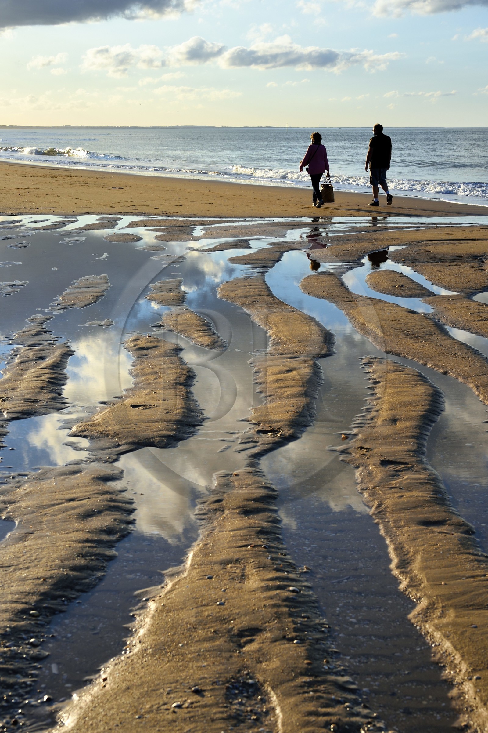 France, Calvados (14), Pays d'Auge, la côte Fleurie, Cabourg, promenade sur la plage de la station balnéaire