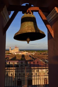 Nicaragua, Granada, parque Central (Parque Colon), the Cathedral and Lake Nicaragua in the background seen from the iglesia de La Merced