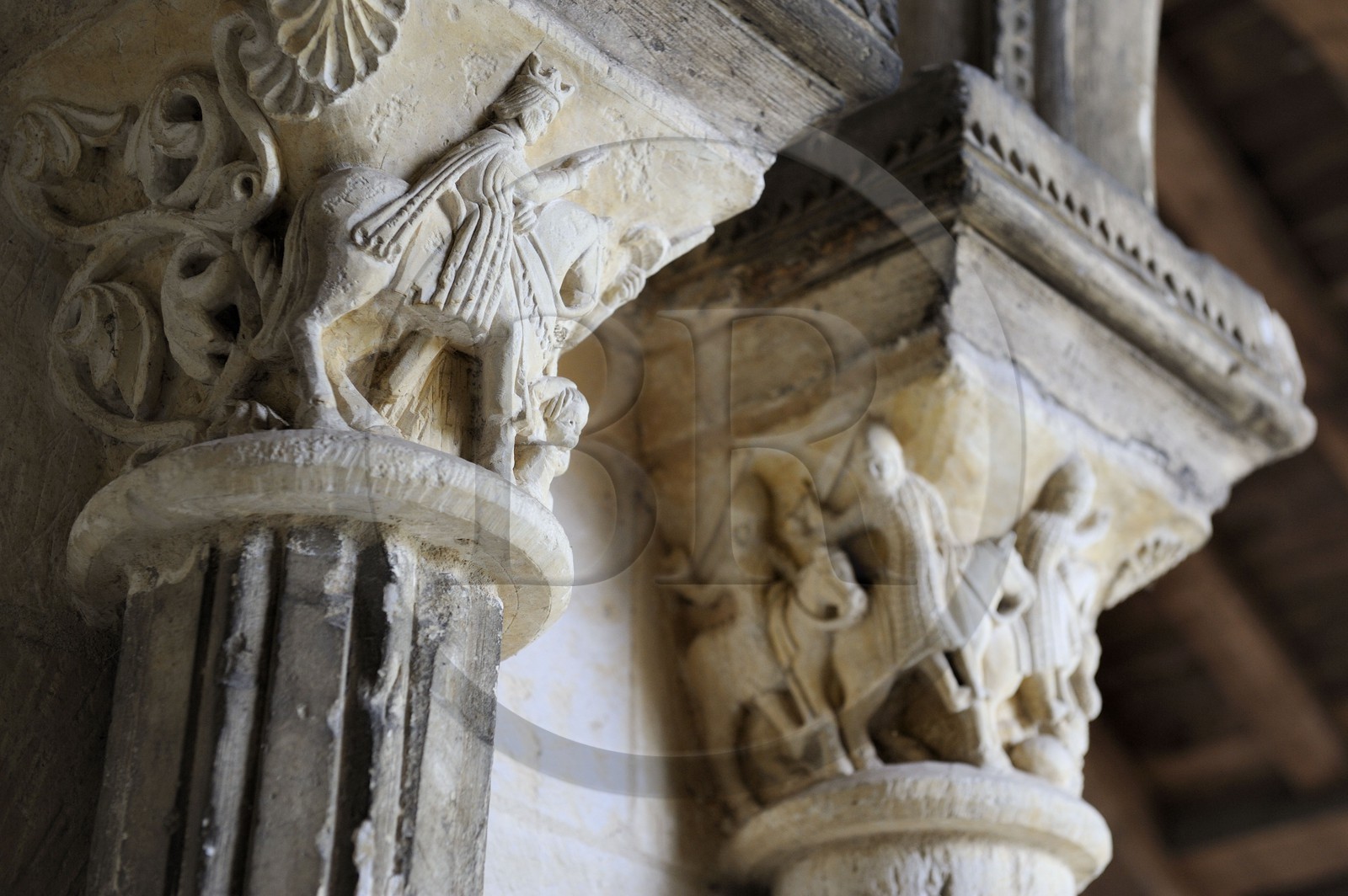 France, Seine-Maritime (76), Saint-Martin-de-Boscherville, Abbaye Saint-Georges de Boscherville du XIIe siècle, chapiteau historié de la salle du chapitre