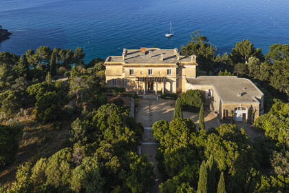 France, Var, Le Rayol Canadel sur Mer, Domaine du Rayol, Conservatoire du Littoral Estate compulsory mention, Jardin des Mediterranees designed by landscaper Gilles Clément, the mansion l'Hôtel de la Mer (aerial view)