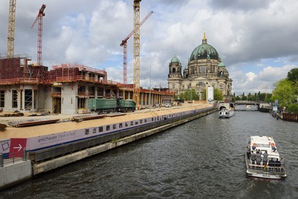 Germany, Berlin, Construction of the new Berliner Stadtschloss along the river Spree and the Berliner Dom in the background