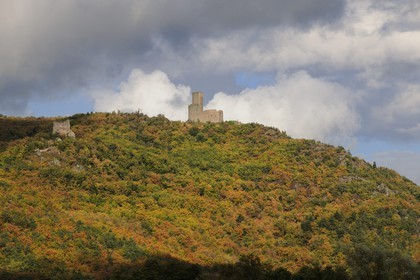 France, Bas-Rhin (67), châteaux de Ramstein à gauche et Ortenbourg à droite