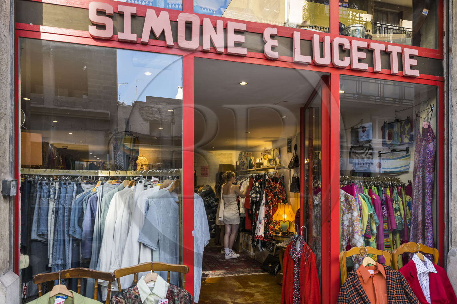 France, Hérault (34), Sète, Simone et Lucette Boutique, boutique de vetements vintage des années 20 à 80 rue Alsace Lorraine