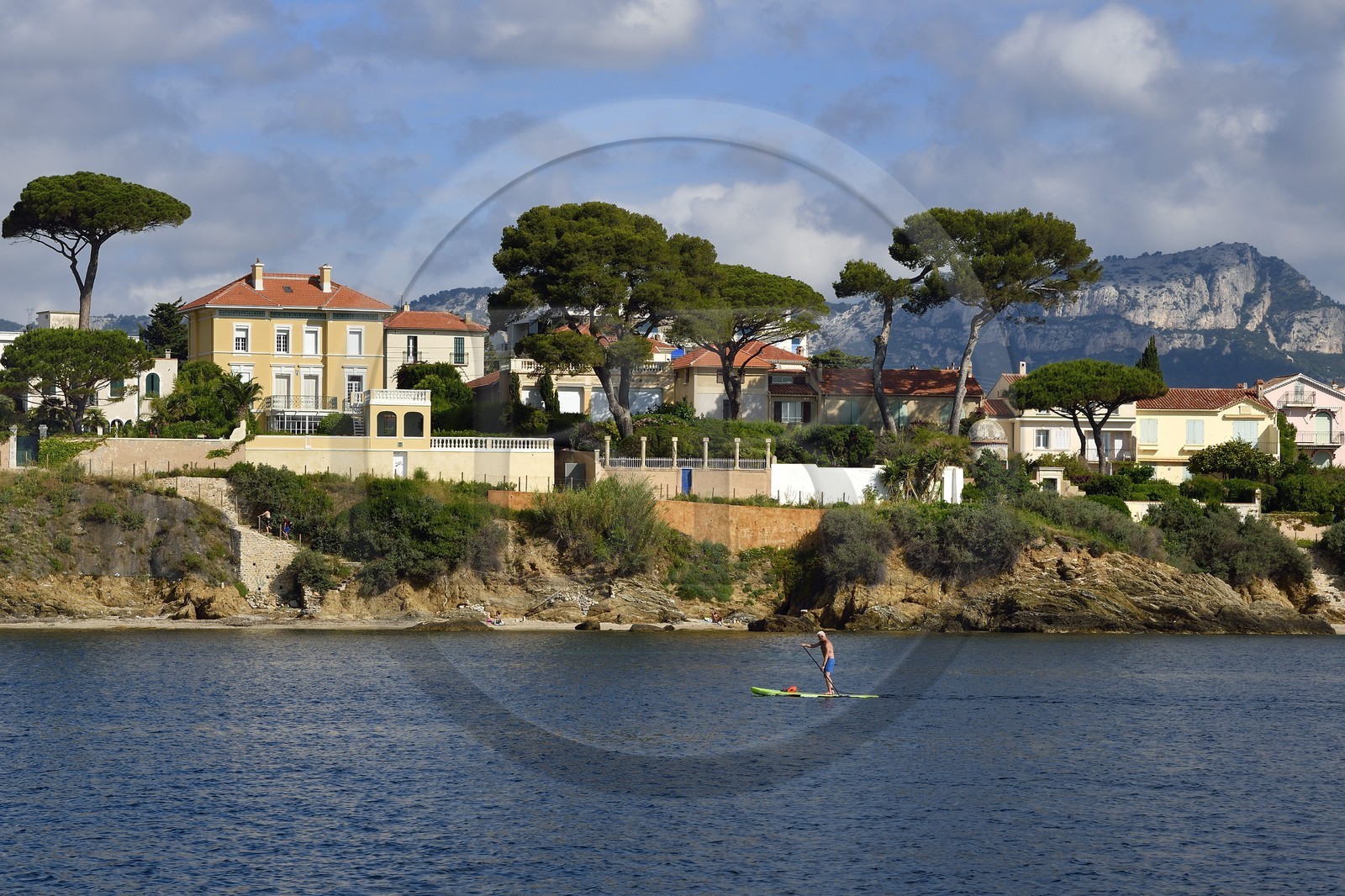 France, Var (83), Toulon, paddle en bordure du quartier du Mourillon