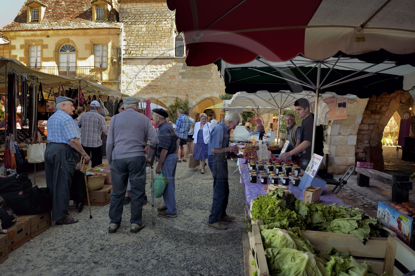 France, Dordogne, Perigord Pourpre, Monpazier, labelled Les Plus Beaux Villages de France (The Most Beautiful Villages in France), market day on the place des Cornieres in the heart of the village