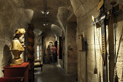 France, Hérault (34), Pézenas, vieille ville, collégiale Saint-Jean, exposition d'art sacré