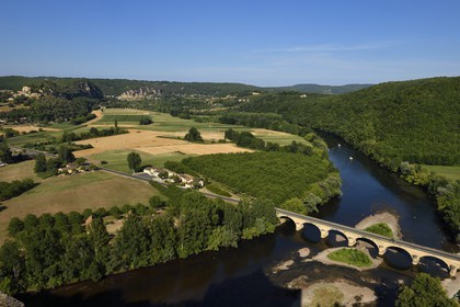 France, Dordogne (24), Périgord Noir, vallée de la Dordogne, gabare sur la rivière Dordogne à Castelnaud-la-Chapelle