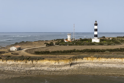 France, Charente-Maritime (17), Ile d'Oléron, Saint-Denis-d'Oléron, le phare de Chassiron (vue aérienne)