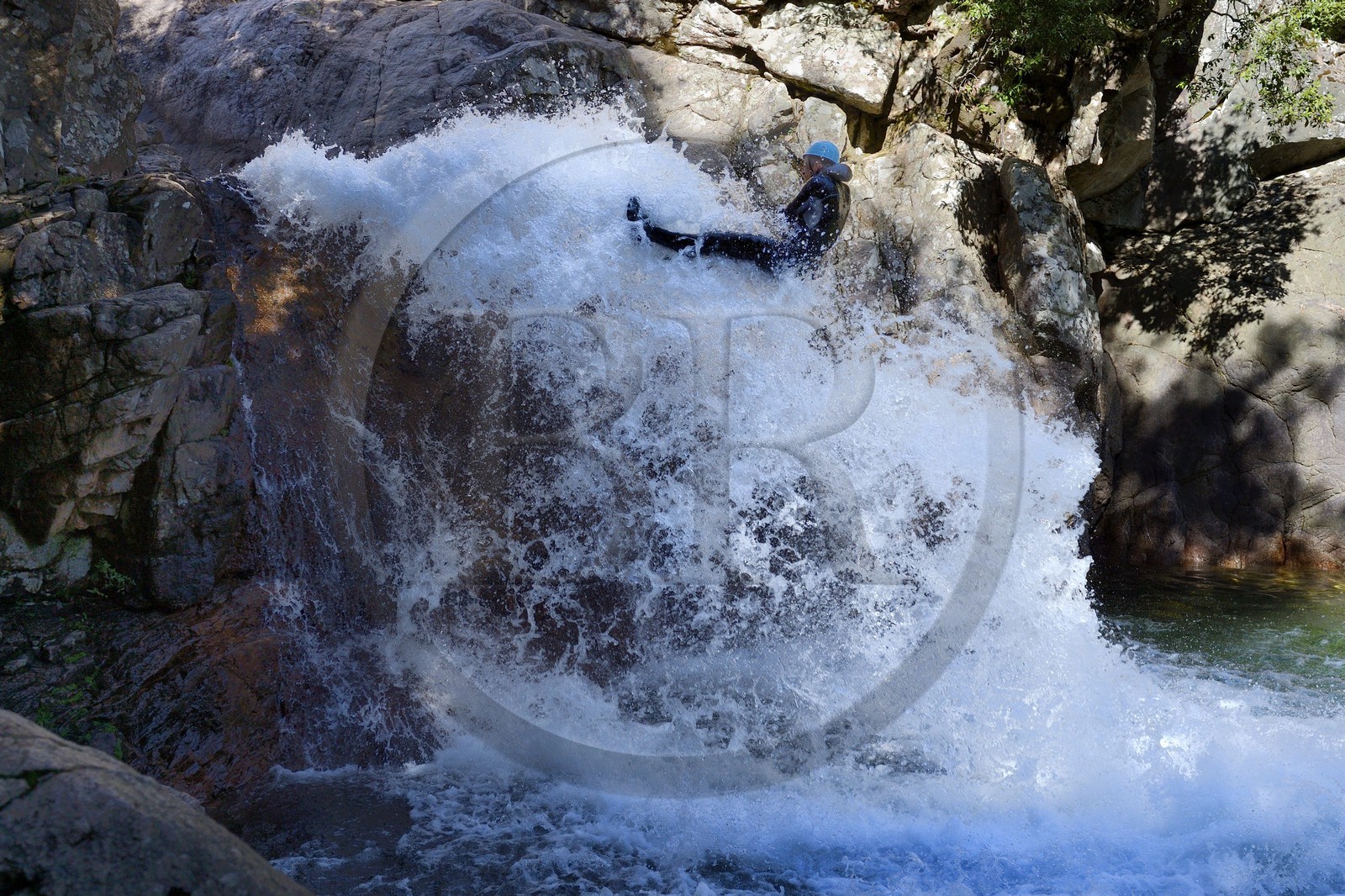 France, Corse-du-Sud (2A), Alta Rocca, Bavella, canyoning dans le torrent de Polischellu