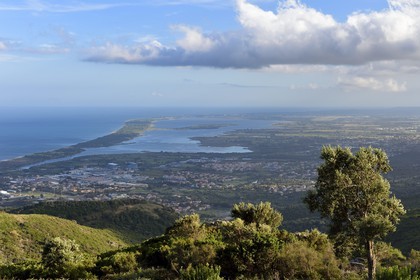 France, Haute Corse, the pond of Biguglia (Stagnu di Chiurlinu), nature reserve of Corsica (RNC)