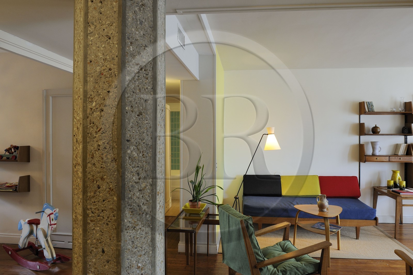 France, Seine-Maritime (76), Le Havre, Centre-ville reconstruit du Havre par Auguste Perret classé Patrimoine Mondial de l'UNESCO, appartement Perret, temoin de la reconstuction, agencé et meublé année 1950