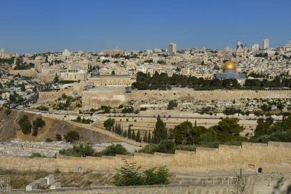 Israel, Jérusalem, ville sainte, vieille-ville classée Patrimoine Mondial de l'UNESCO, le Dôme du Rocher et la mosquée El Aqsa sur l'esplanade des Mosquées (Haram el-Sharif) vu depuis le Mont des Oliviers