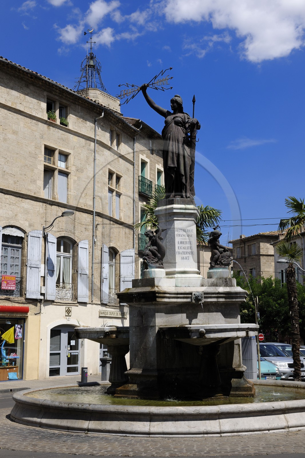 France, Hérault (34), Pézenas, statue de Marianne place de la République