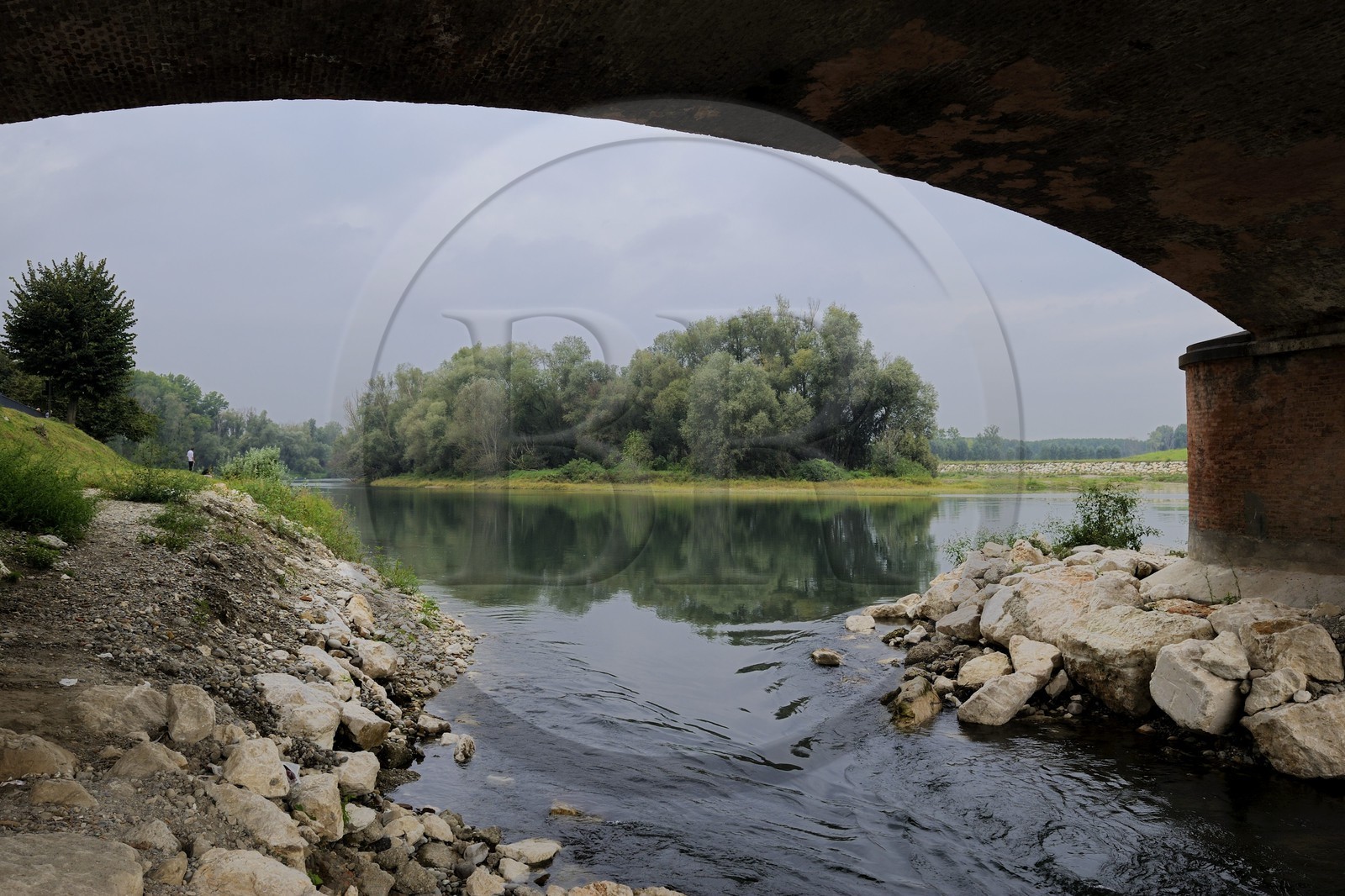 Italie, Lombardie, Lodi, la bataille du pont de Lodi oppose le 10 mai 1796 l’armée d'Italie du général Bonaparte aux armées coalisées commandées par le général Sebottendorf pour la prise du pont de Lodi sur l’Adda et conclut de manière victorieuse la deuxième partie de la campagne d’Italie